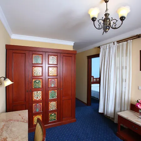 Manzara Boutique - Adults Only