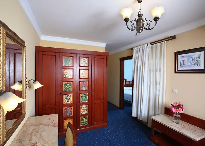 Manzara Boutique - Adults Only